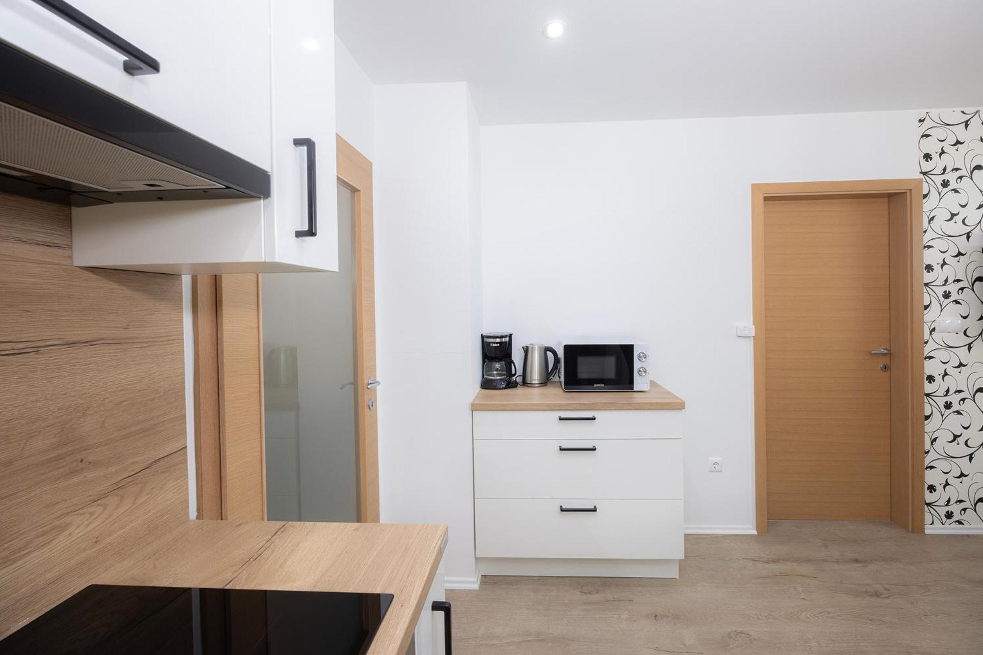 Apartment Arnika كْرانْيِسكا غورا المظهر الخارجي الصورة